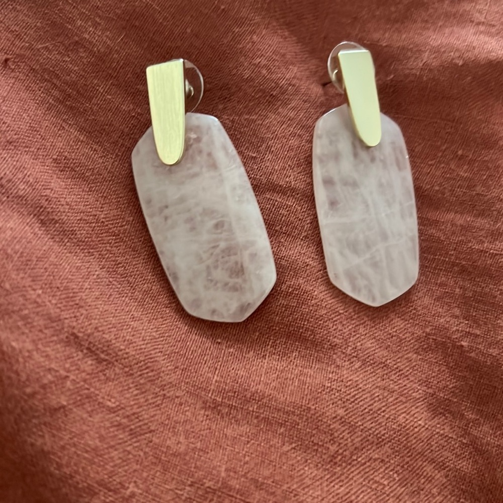 Kendra Scott rose quartz Elle earrings